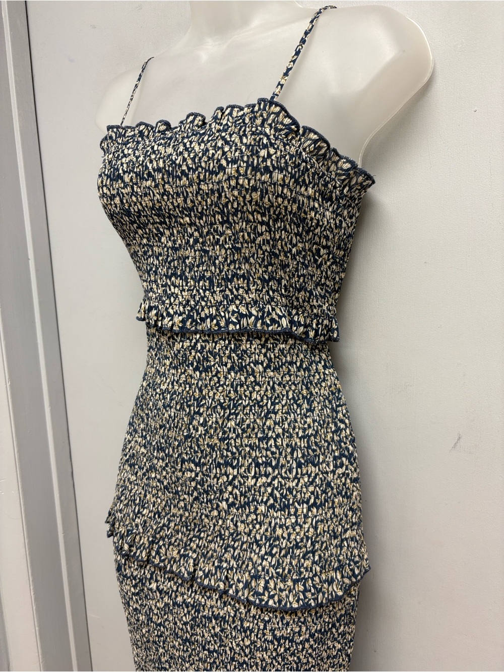 Mable Smocked Floral Tiered Midi Dress Size Medium - Picture 5 of 13